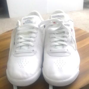 REEBOK CLASSIC LEATHER SHOES